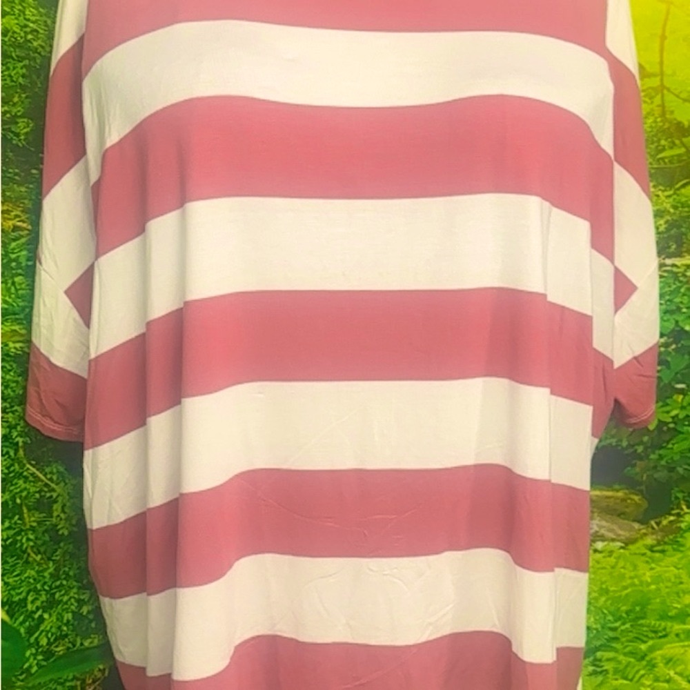 OLD NAVY cropped T-shirt